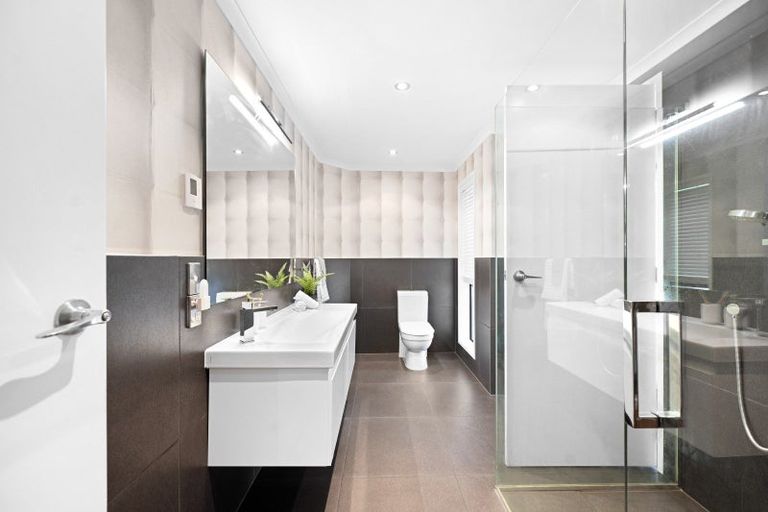 Photo of property in 16 Hampshire Court, Flagstaff, Hamilton, 3210