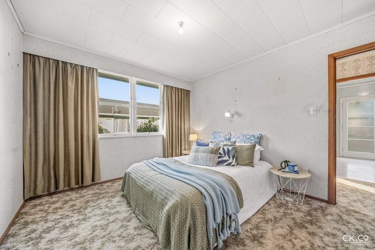 Photo of property in 2/49 Garden Road, Avalon, Lower Hutt, 5011