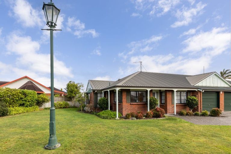 Photo of property in 3a Kingsgate Close, Havelock North, 4130