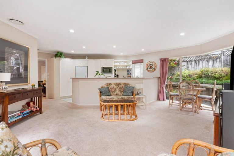 Photo of property in 19 Bronte Place, Somerville, Auckland, 2014