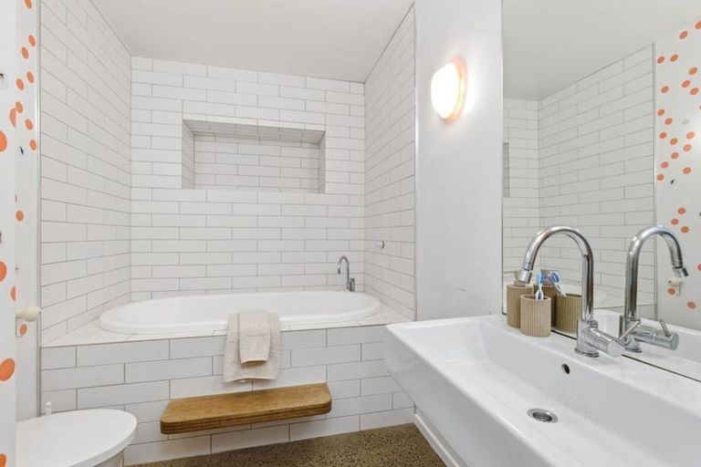 Photo of property in 8 Bruce Avenue, Brooklyn, Wellington, 6021