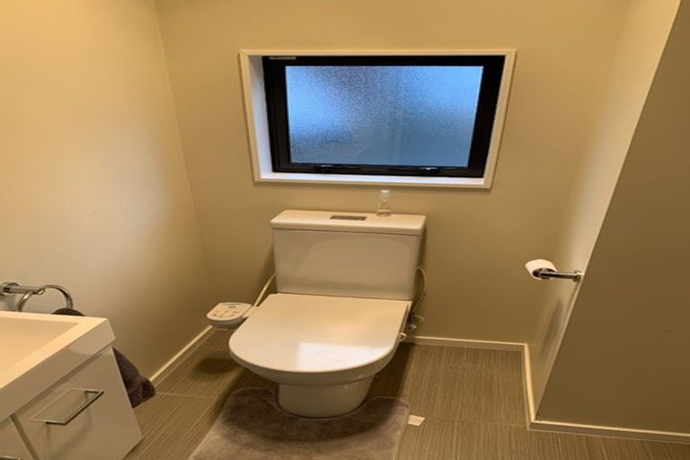 Photo of property in 14 Cresswell Place, Johnsonville, Wellington, 6037