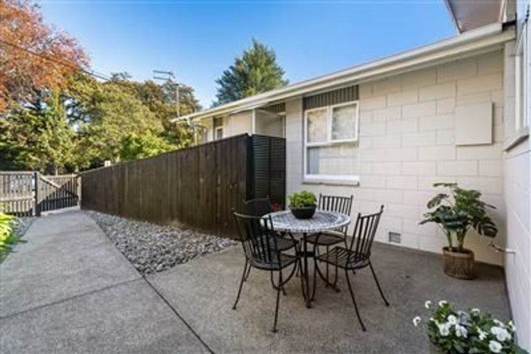 Photo of property in 2/32 Abberley Crescent, St Albans, Christchurch, 8014