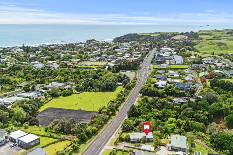 Photo of property in 1185 South Road, Oakura, 4314