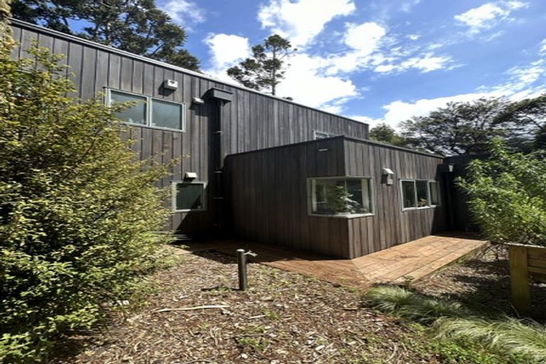 Photo of property in 90 Park Road, Titirangi, Auckland, 0604