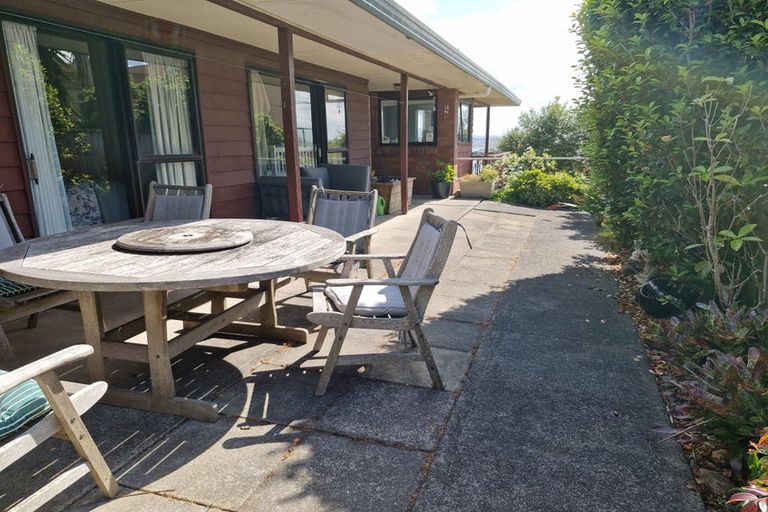 Photo of property in 4 Mayall Avenue, Beach Haven, Auckland, 0626