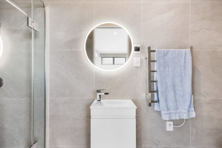 Photo of property in 100 Tarapuka Road, Westgate, Auckland, 0814