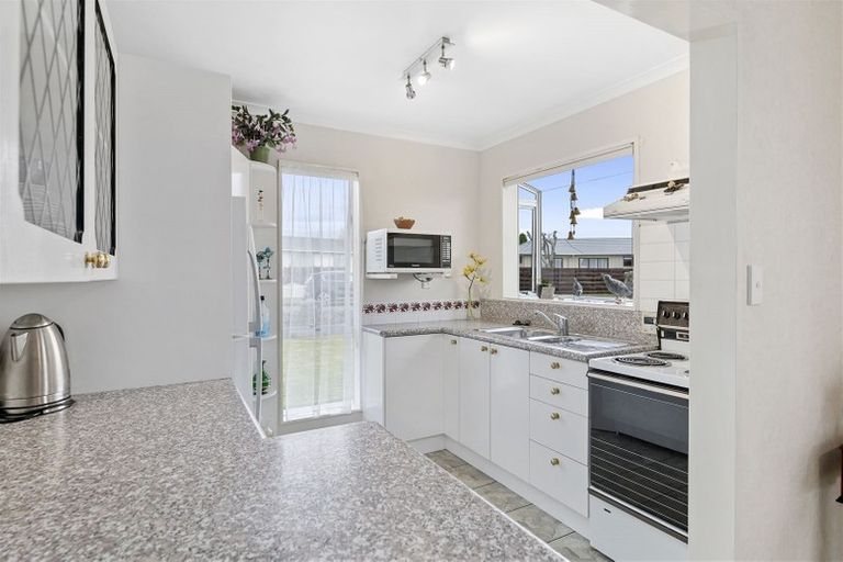 Photo of property in 3 Rimu Street, Levin, 5510