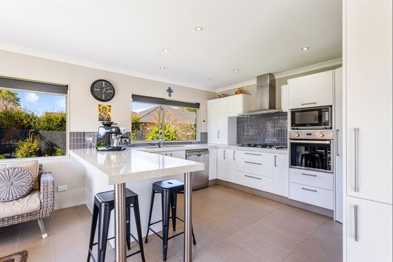 Photo of property in 10 Station Road, Huapai, Kumeu, 0810