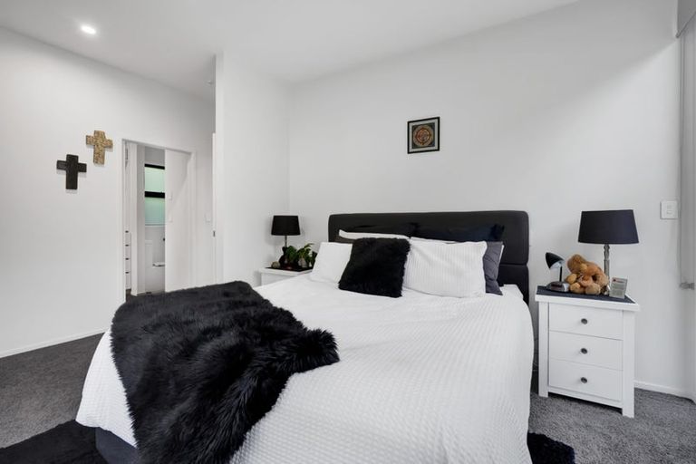 Photo of property in 57 Brooklands Road, Brooklands, New Plymouth, 4310