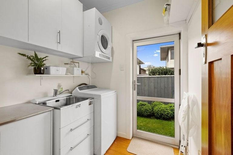 Photo of property in 22a Whiteley Street, Moturoa, New Plymouth, 4310