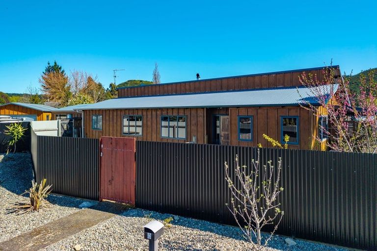 Photo of property in 8 Mayer Crescent, Wakefield, 7025