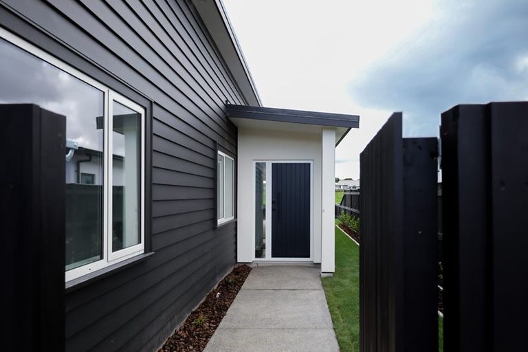 Photo of property in 24 Mangatainoka Lane, Awapuni, 4412