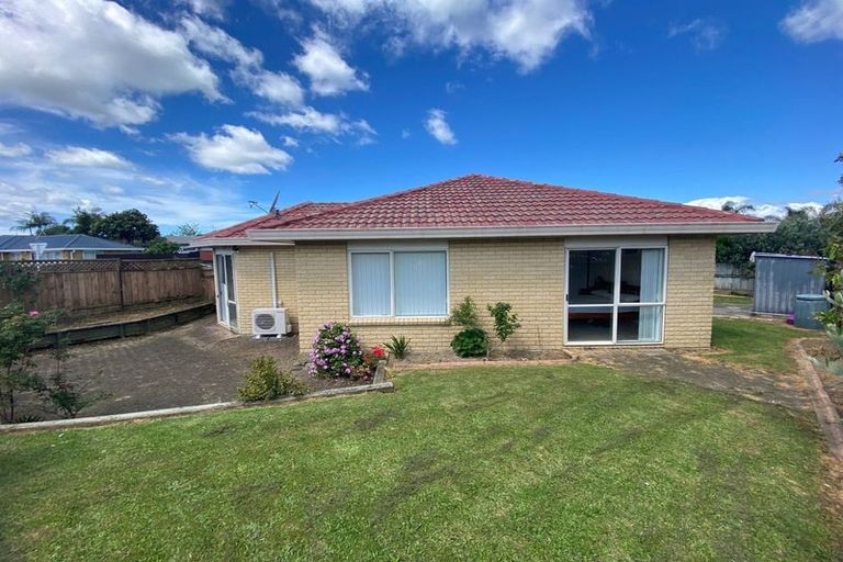 Photo of property in 57 Riverton Drive, Randwick Park, Auckland, 2105