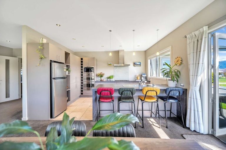 Photo of property in 40 Breaksea Street, Te Anau, 9600