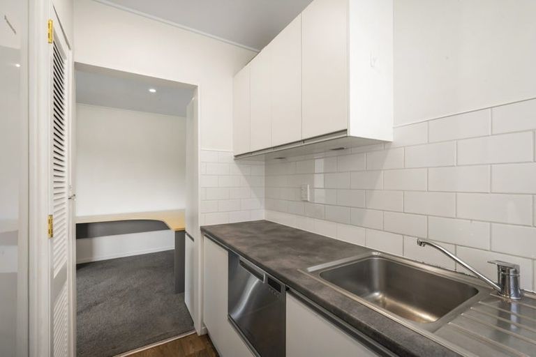 Photo of property in 2 Overtoun Terrace, Hataitai, Wellington, 6021