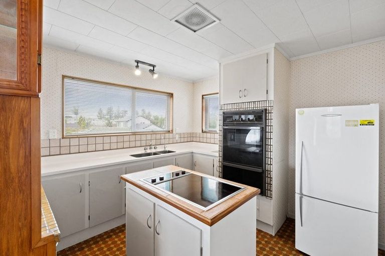 Photo of property in 18a Moenui Avenue, Orewa, 0931