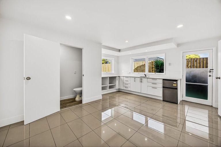 Photo of property in 99 Sunnyside Road, Sunnyvale, Auckland, 0612