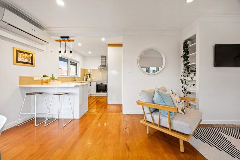 Photo of property in 4a Richards Avenue, Forrest Hill, Auckland, 0620