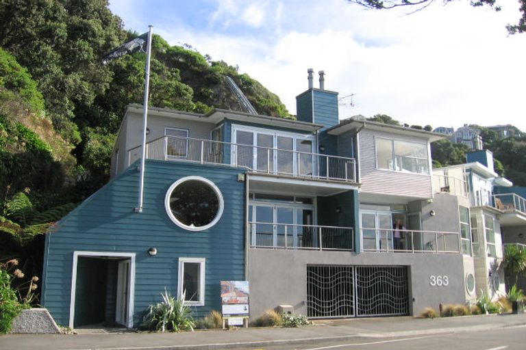Photo of property in 363u1 Karaka Bay Road, Karaka Bays, Wellington, 6022
