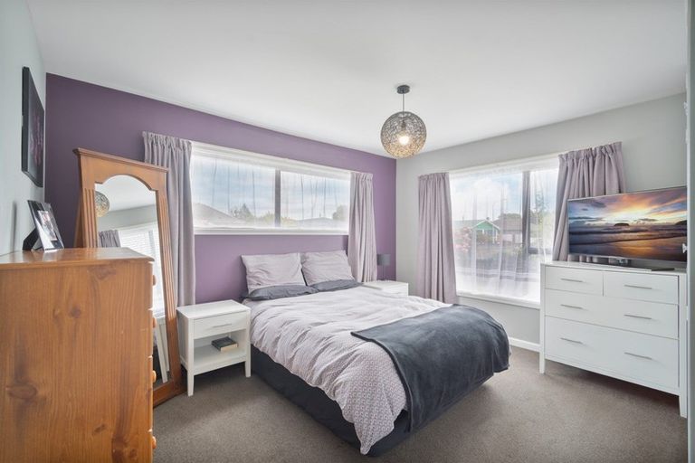 Photo of property in 31 Oriana Crescent, Hornby, Christchurch, 8042