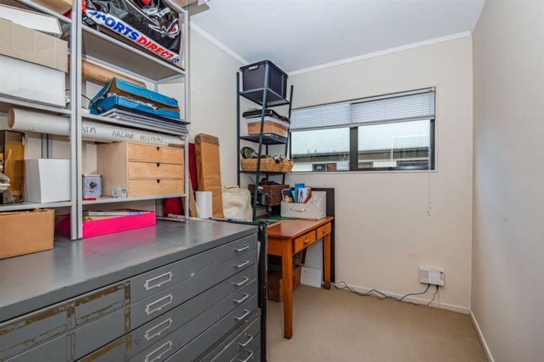 Photo of property in 123b Colwill Road, Massey, Auckland, 0614