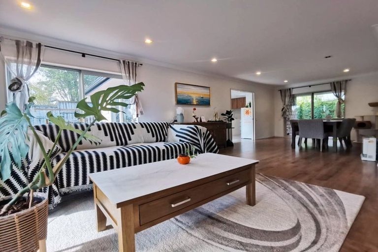 Photo of property in 5 Laurel Oak Drive, Schnapper Rock, Auckland, 0632