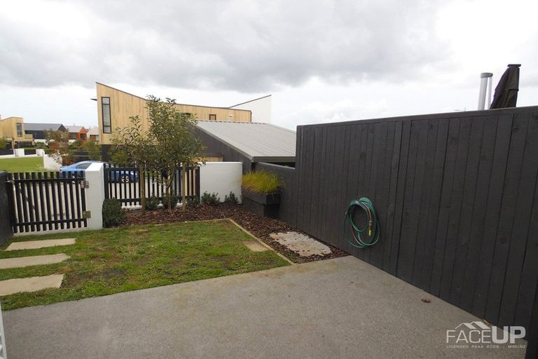 Photo of property in 218 Hobsonville Point Road, Hobsonville, Auckland, 0616