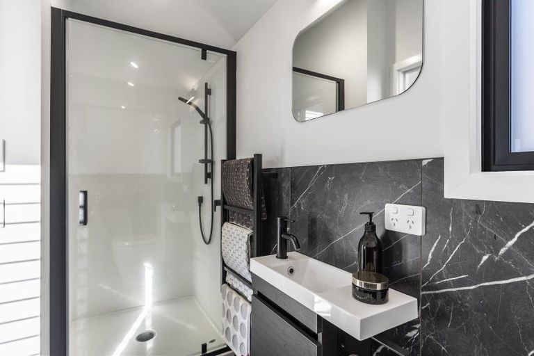 Photo of property in 107 Pacific View Drive, Whangamata, 3620