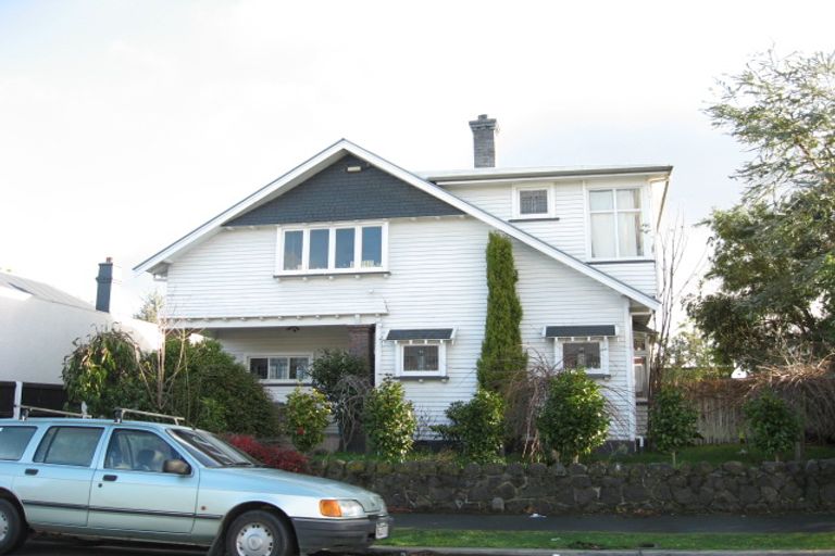 Photo of property in 951 Colombo Street, St Albans, Christchurch, 8014
