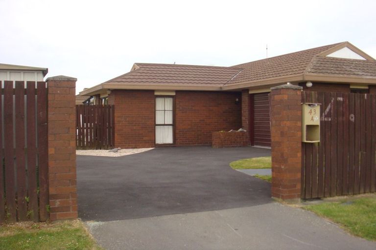 Photo of property in 43a Oakhampton Street, Hornby, Christchurch, 8042