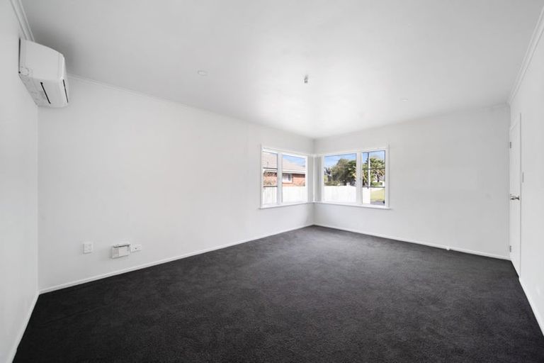 Photo of property in 51 Hallberry Road, Mangere East, Auckland, 2024