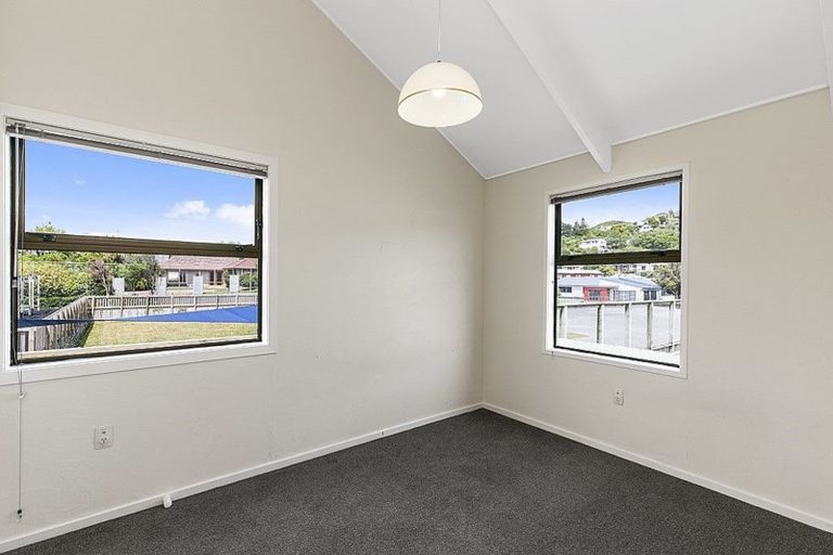 Photo of property in 22/4u Dr Taylor Terrace, Johnsonville, Wellington, 6037