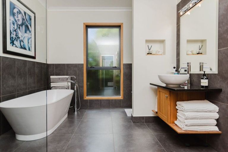 Photo of property in 43 Hospital Street, Dannevirke, 4930