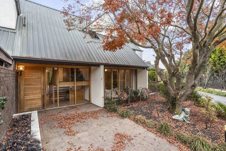 Photo of property in 5 Abbotts Place, Avonhead, Christchurch, 8042