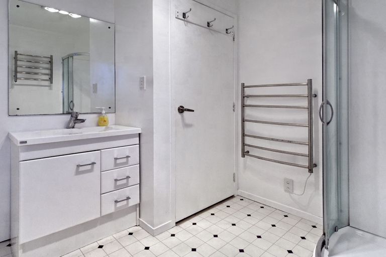 Photo of property in 55 Stottholm Road, Titirangi, Auckland, 0604