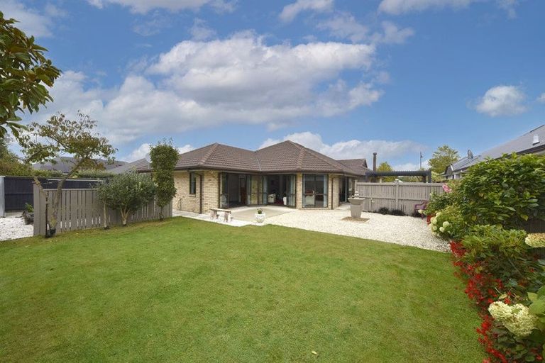 Photo of property in 23 Sycamore Close, Rangiora, 7400