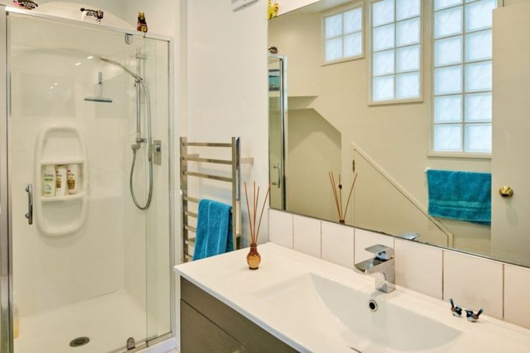 Photo of property in 118a Motuhara Road, Plimmerton, Porirua, 5026