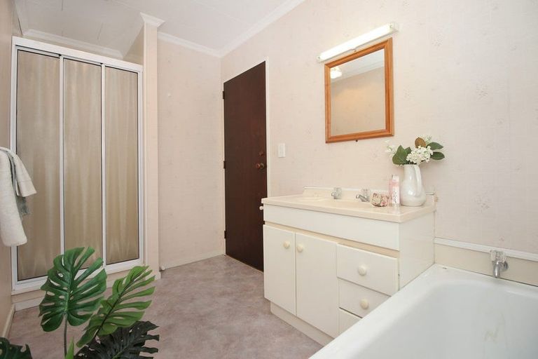 Photo of property in 16a Oaklea Avenue, Marton, 4710