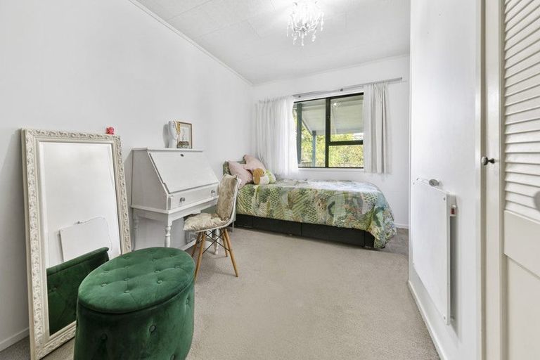 Photo of property in 1 Awatahi Place, Greenhithe, Auckland, 0632