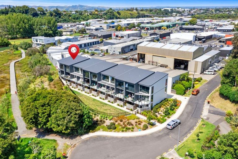 Photo of property in 11/29 Montgomery Road, Judea, Tauranga, 3110