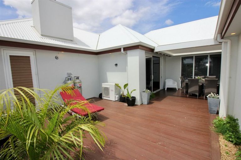Photo of property in 25 Leeward Drive, Whitianga, 3510
