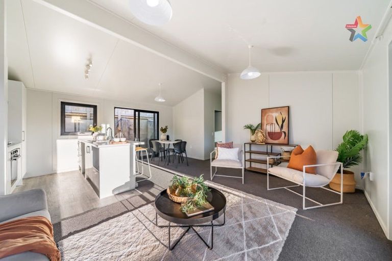 Photo of property in 18d Norana Road, Maoribank, Upper Hutt, 5018