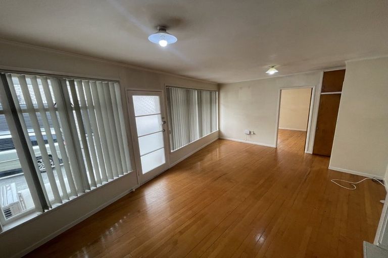 Photo of property in 12c Dawn Place, Te Atatu South, Auckland, 0610