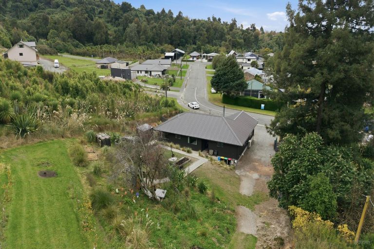 Photo of property in 12 Shaw Street, Geraldine, 7930