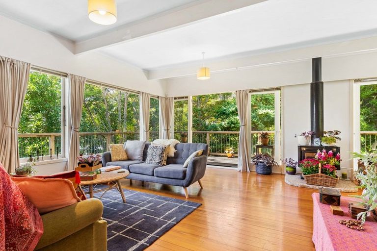 Photo of property in 4 Tranquil Glade, Hillcrest, Auckland, 0627