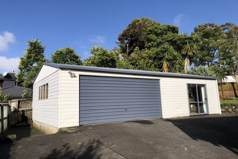 Photo of property in 9 Statesman Street, Henderson, Auckland, 0612