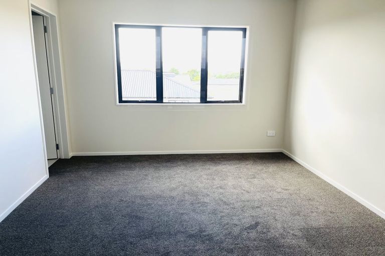 Photo of property in 18 Rorotu Avenue, Karaka, 2113