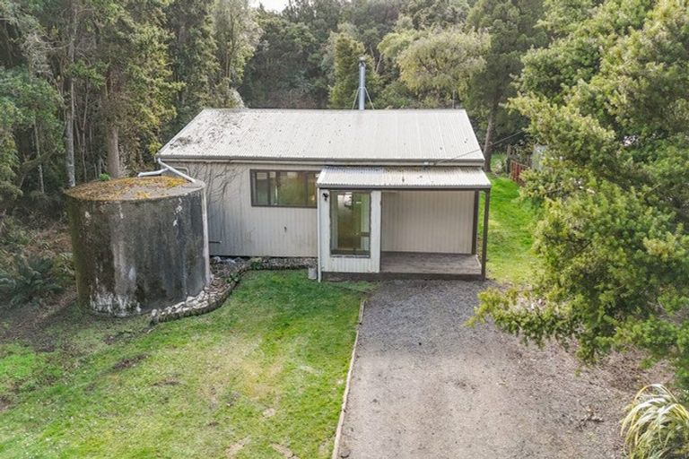 Photo of property in 26 Watt Road, Otatara, Invercargill, 9879