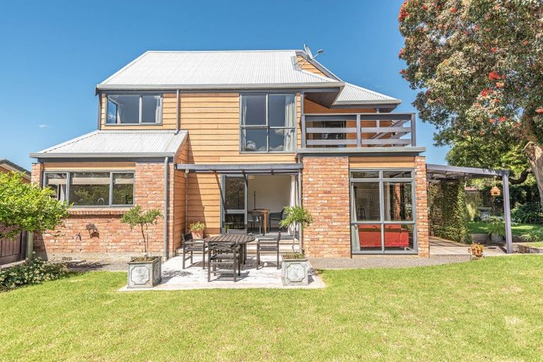 Photo of property in 21 Grey Street, College Estate, Whanganui, 4500